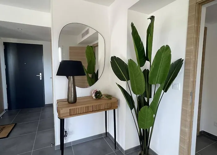 T3 Dans Neuve Avec Piscine Apartmán Calvi (Corsica)