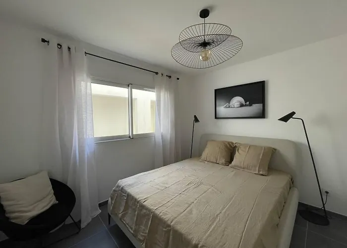 Apartment T3 Dans Neuve Avec Piscine *